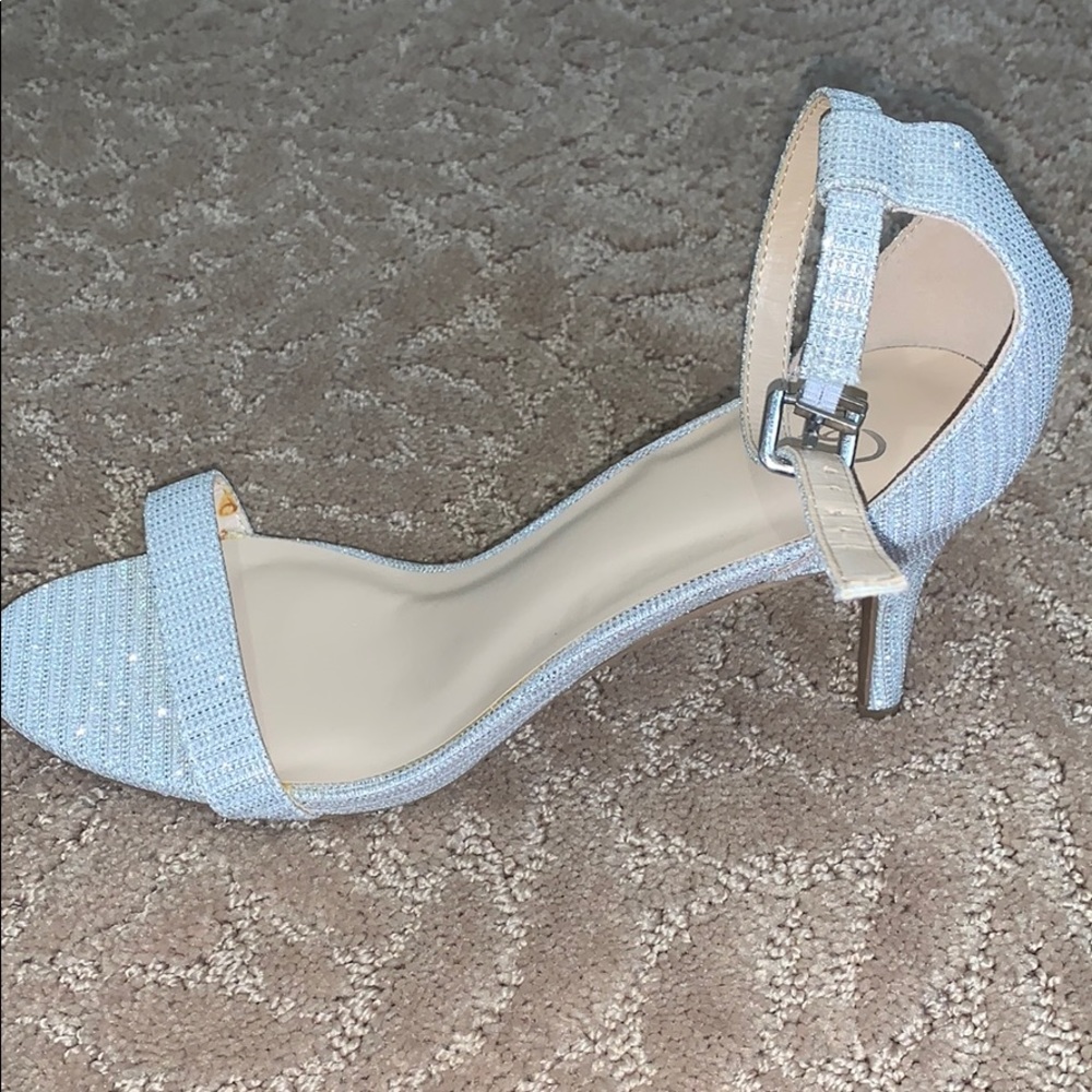 NWT Silver Glitter Heels Windsor